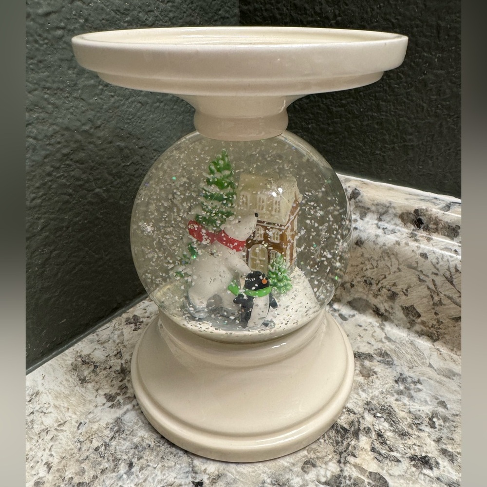 Vintage Bath and Body Works snow globe candle holder